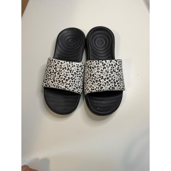 Under Armour Other - Under Armour Kids Black White Logo Print Athletic Slide Sandals Size 6Y